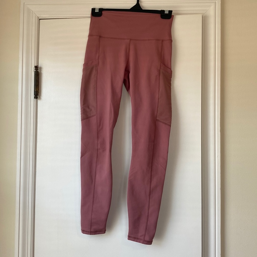 Fabletics Light Pink High-Waisted workout leggings - Size S